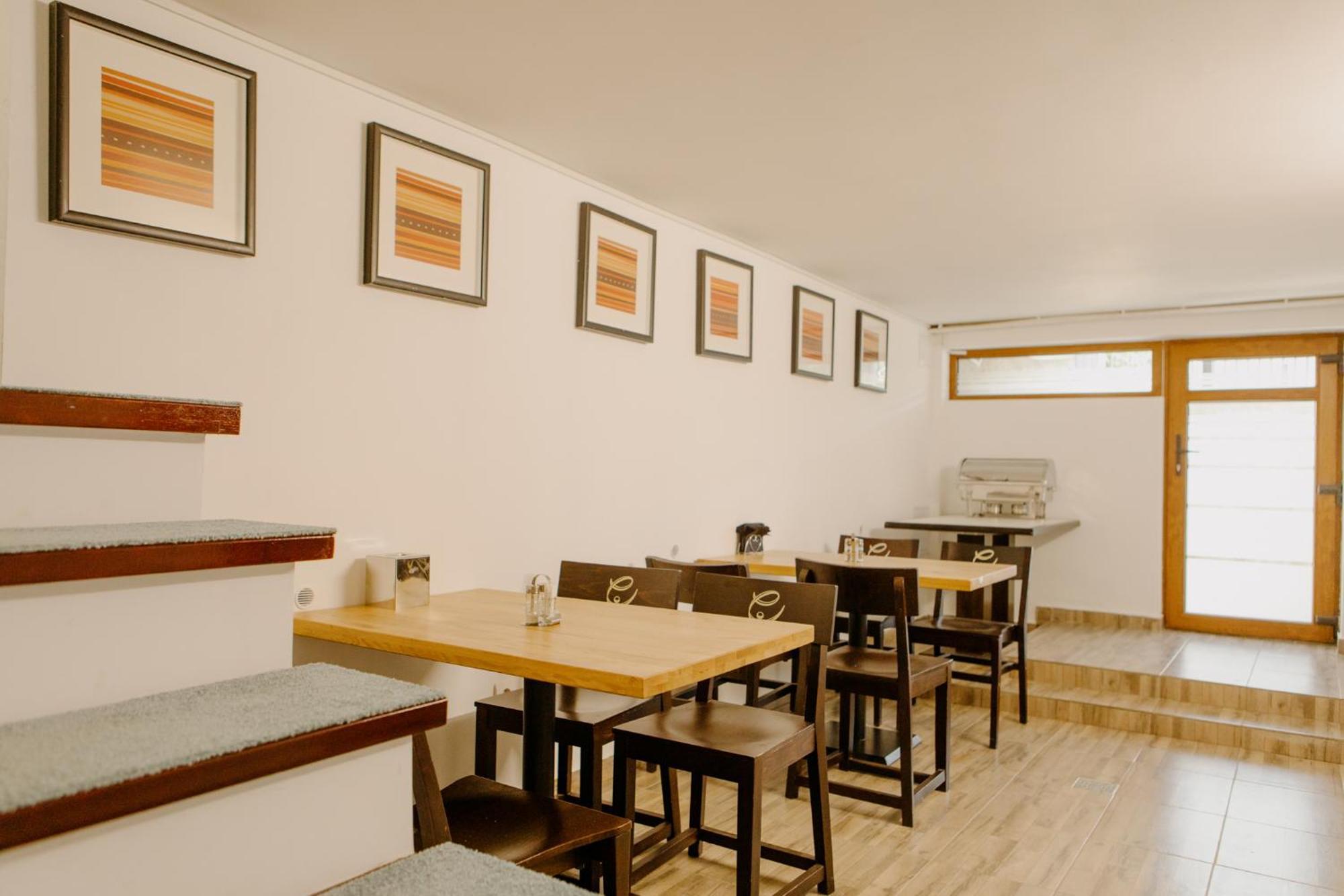 Excelsior Inn Turda Esterno foto